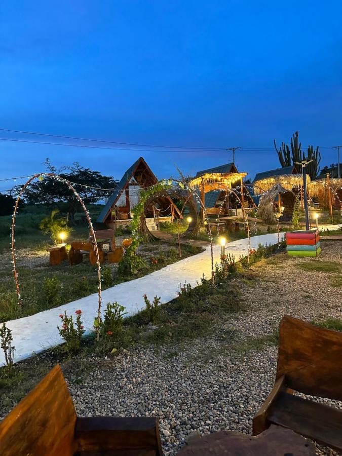 Hotel Luna Azul Tatacoa วิลญาเวียคา ภายนอก รูปภาพ