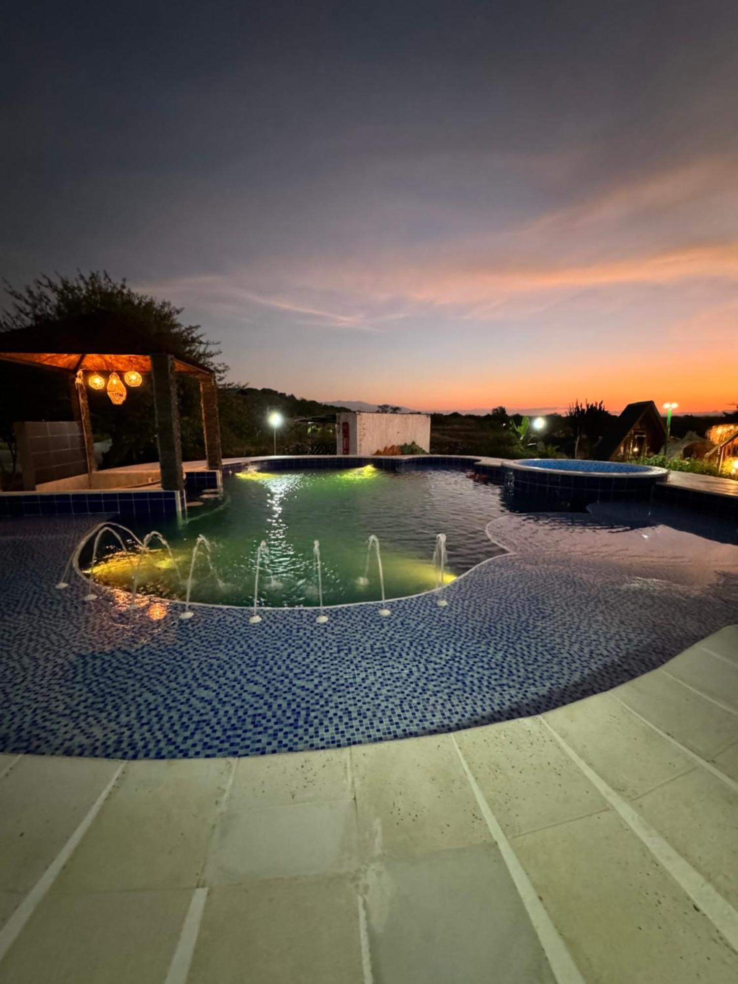 Hotel Luna Azul Tatacoa วิลญาเวียคา ภายนอก รูปภาพ