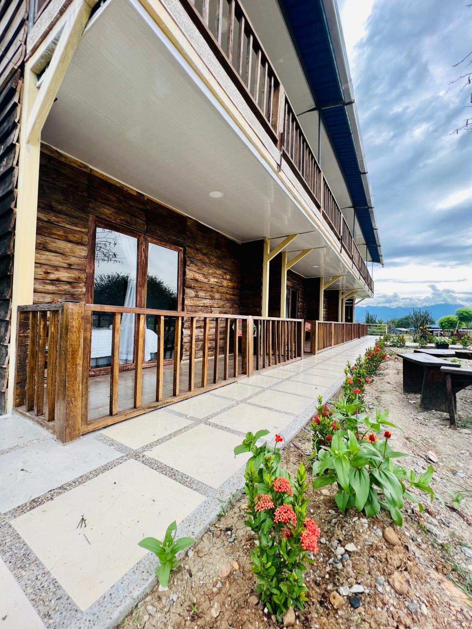 Hotel Luna Azul Tatacoa วิลญาเวียคา ภายนอก รูปภาพ