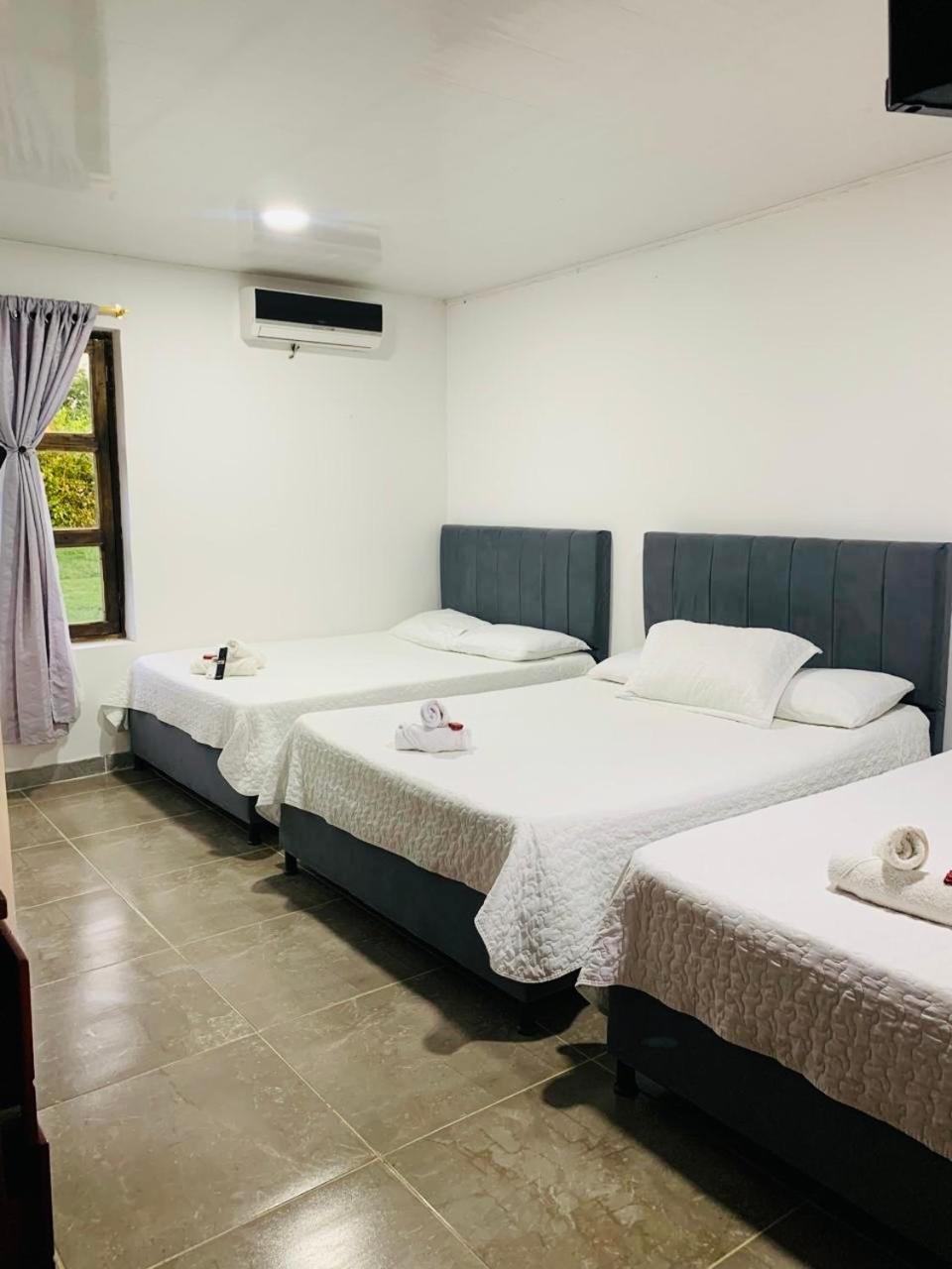Hotel Luna Azul Tatacoa วิลญาเวียคา ภายนอก รูปภาพ